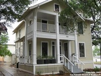 Building Photo - 538 W Magnolia Ave
