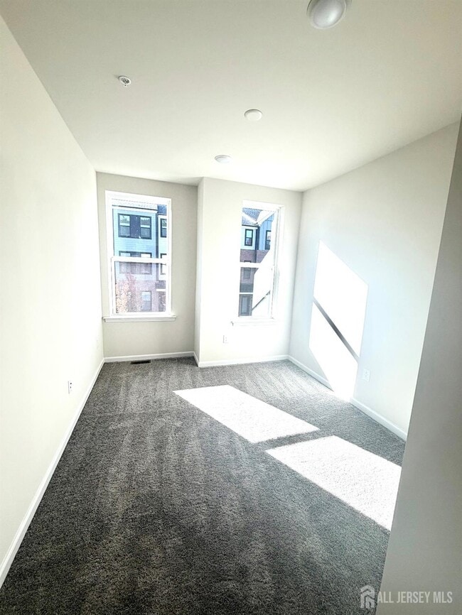 Building Photo - 808 Sadie Cir