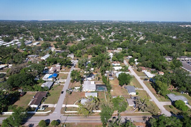 Building Photo - 3 Bedroom - 2 Bath - 2 Car Garage - Fenced Yard
