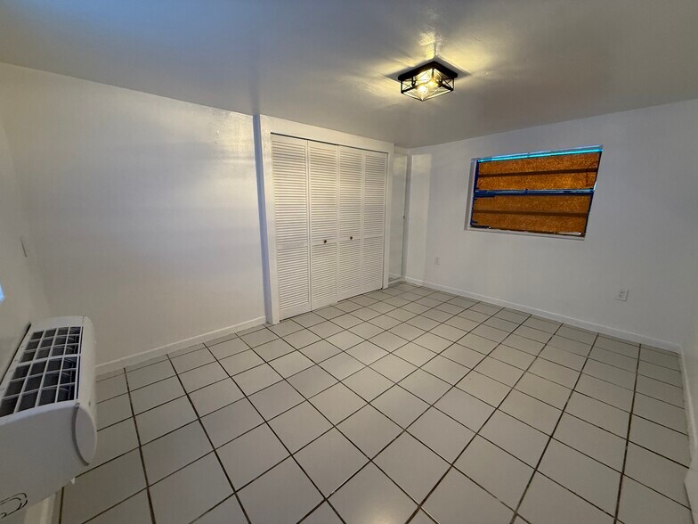 Walk in closet - 1870 NW 16th Ter