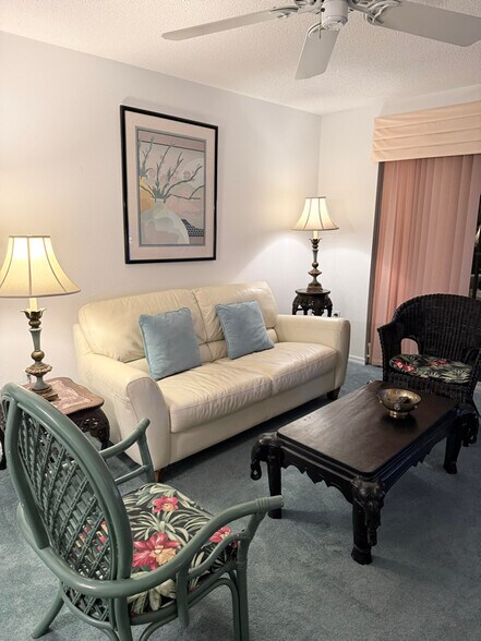 Building Photo - 9300 Clubside Cir