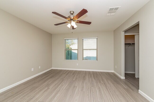 Building Photo - 10152 Ruggles Mansion Ave