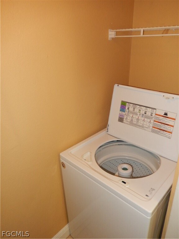 Building Photo - 12560 Equestrian Cir