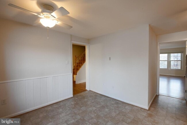 Building Photo - 8132 Sleepy View Ln