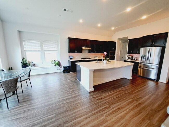 Building Photo - 4315 Hood Park Dr