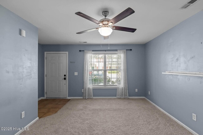 Building Photo - 415 Caldwell Loop