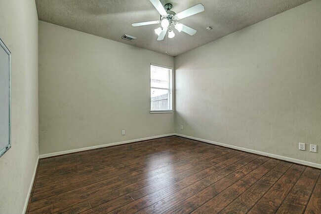 Building Photo - 17415 Memorial Blossom Dr