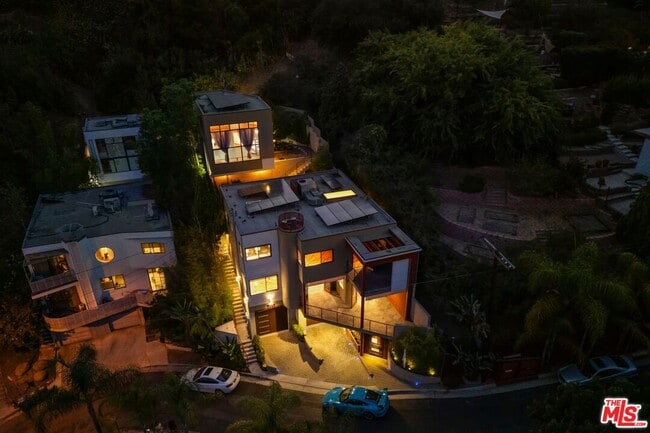 Building Photo - 2222 Bancroft Ave