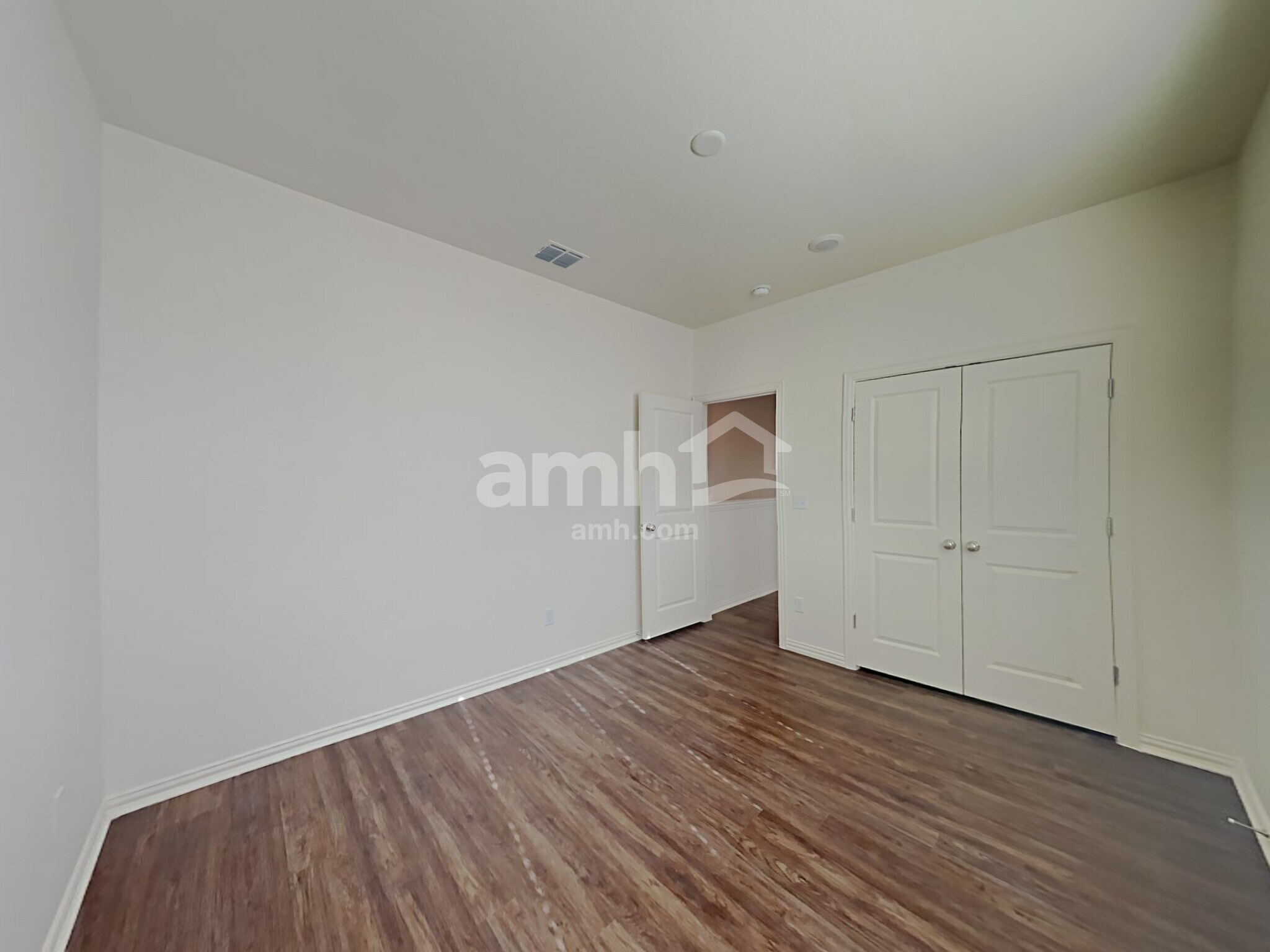 Building Photo - 207 Pebble Creek Run