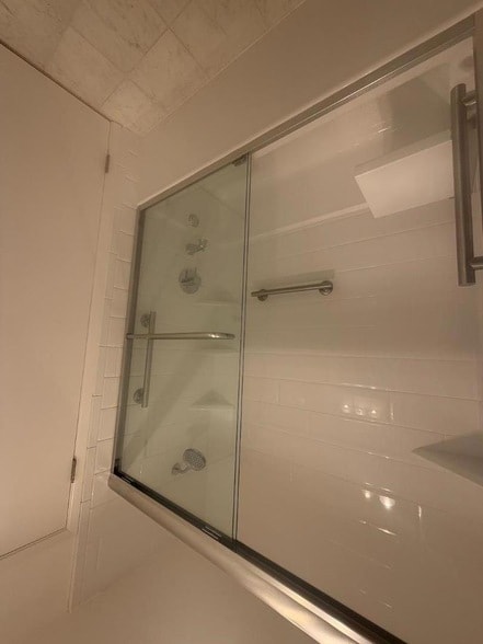 Building Photo - 5302 Cribari Heights