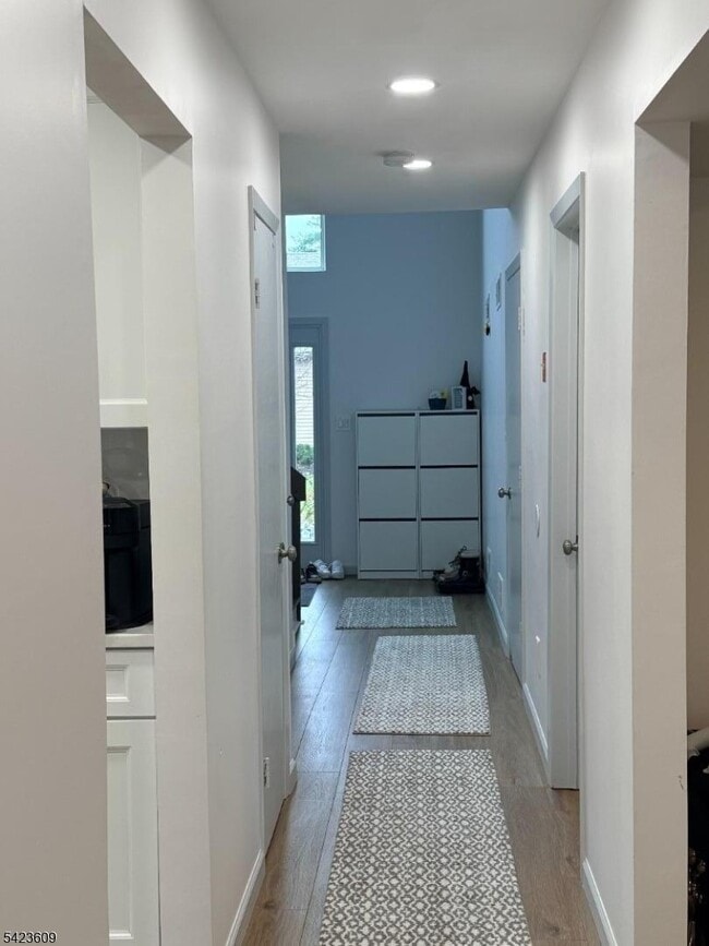 Building Photo - 22 Castle Ridge Dr