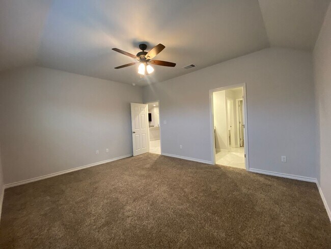 Building Photo - NEWER 4 BDRM HOME IN FLOUR BLUFF ISD!
