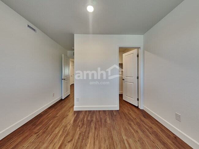 Building Photo - 2737 Fierce Star Ave