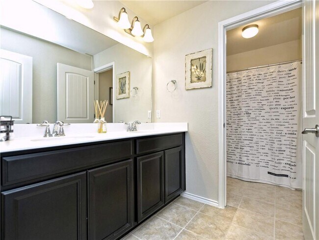 Building Photo - 177 Carlina Lp