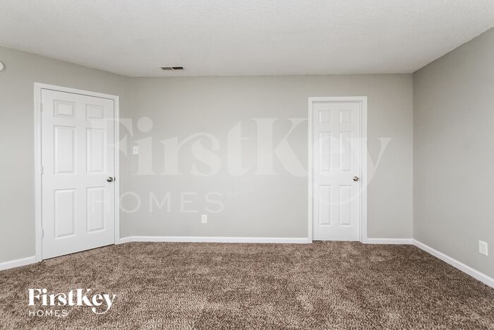 Building Photo - 9140 Wandflower Dr
