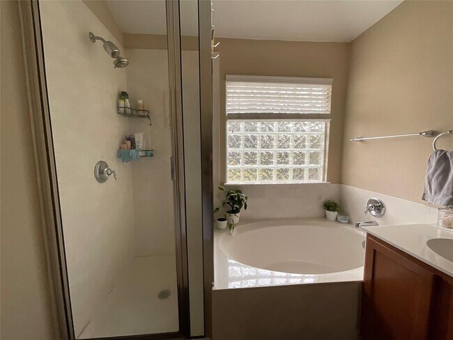 Building Photo - 14013 Rountree Ranch Ln