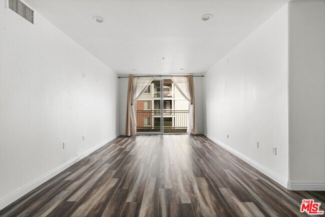 Building Photo - 3740 Santa Rosalia Dr