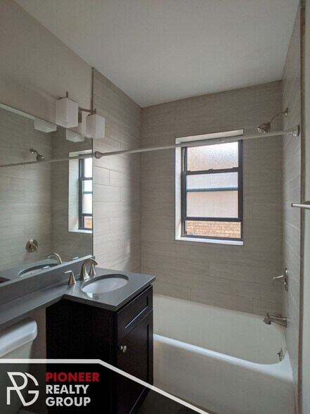 Building Photo - 2424 N Kedzie Blvd