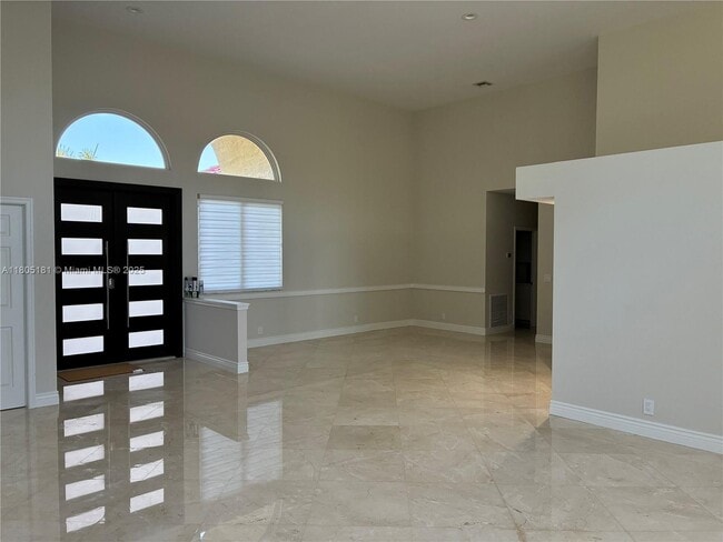 Building Photo - 384 Coconut Cir