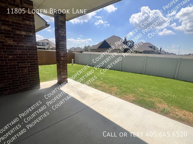 Building Photo - 11805 Loren Brook Ln