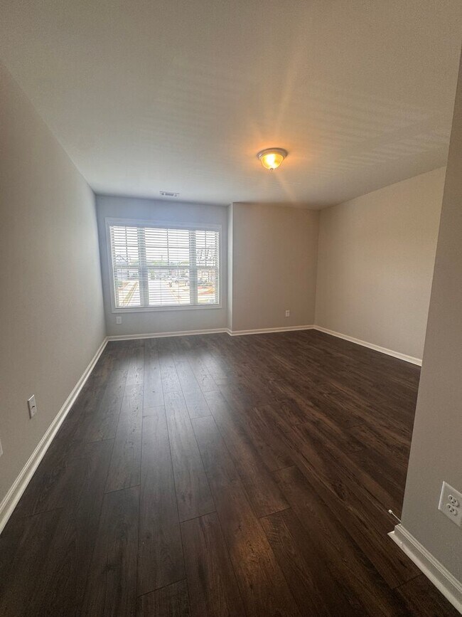 Building Photo - Spacious and Well-Appointed 3BR/2BA Home in Flowery Branch