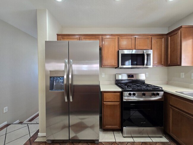 Building Photo - A Fabulous 3 Bed, 2.5 Bath, 2 Story Home W...