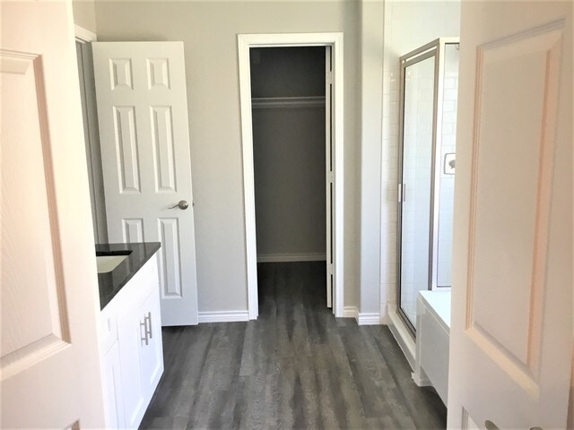 Building Photo - 420 Magnolia Estates Dr