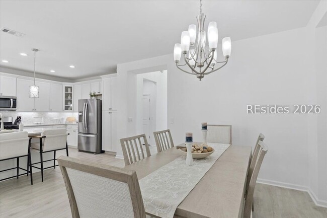 Building Photo - 636 Horizon Ct