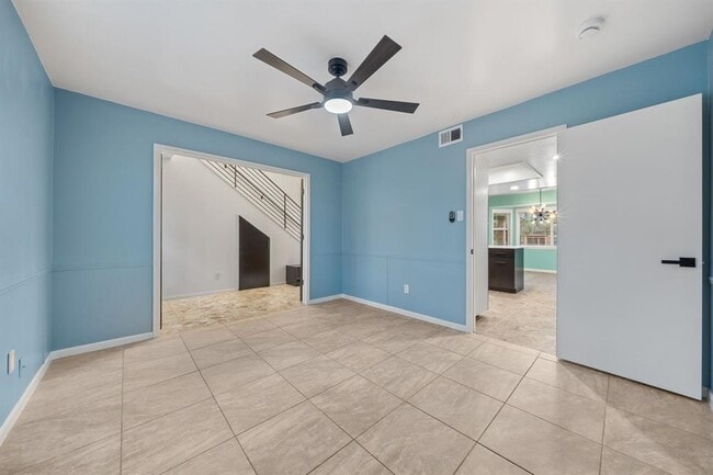 Building Photo - 2175 Park Rd