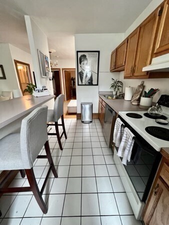 Building Photo - 100 E Brookline St