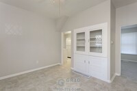 Building Photo - Charming 3 Bedroom Craftsman Home Availabl...