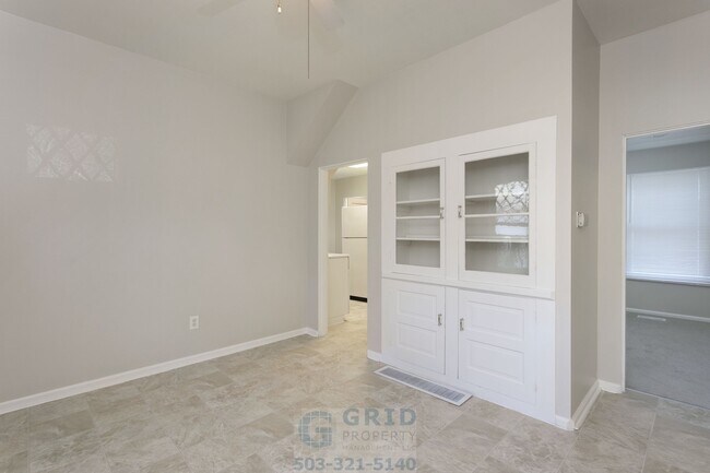 Primary Photo - Charming 3 Bedroom Craftsman Home Availabl...
