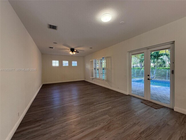 Building Photo - 1971 Harbor View Cir