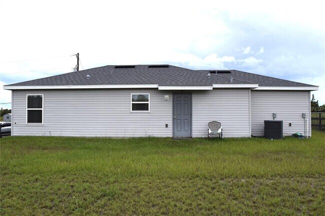 Building Photo - 3184 SW 151st Ave