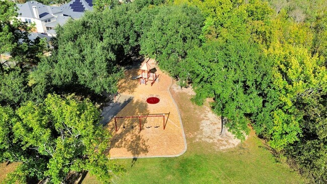 Building Photo - 20922 Whitevine Way