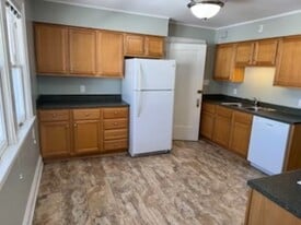 Building Photo - 2476 N 66th St