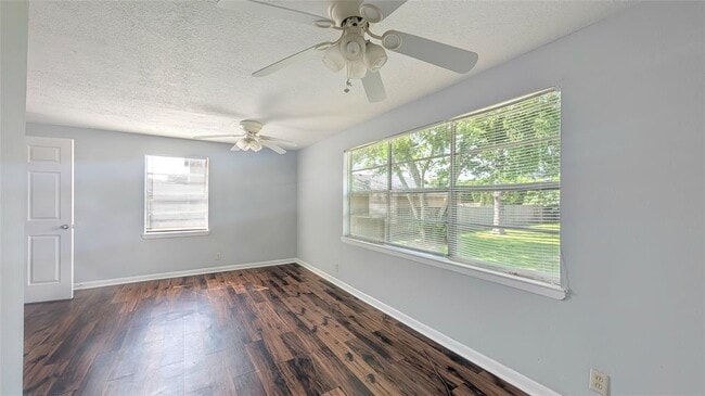 Building Photo - 3733 Hays Ave