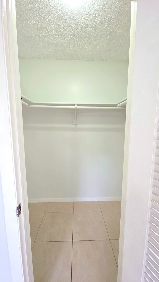 Building Photo - 3581-NPM