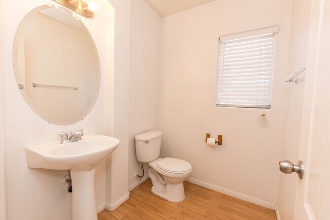 Building Photo - Spacious 3-Bedroom, 2.5-Bath Two-Story Hom...
