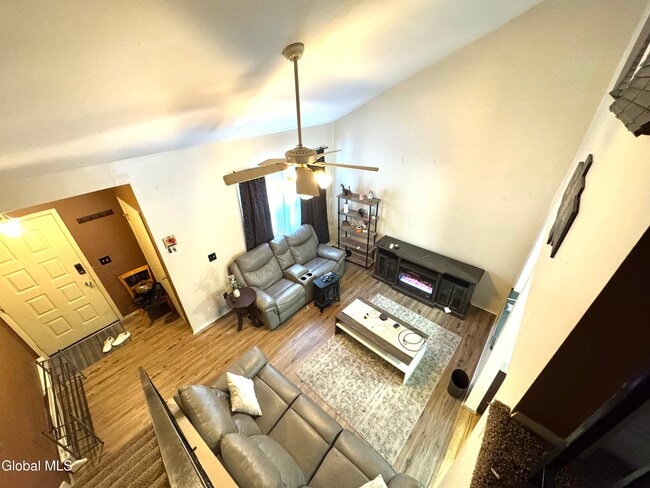 Building Photo - 48 Wake Robin Rd