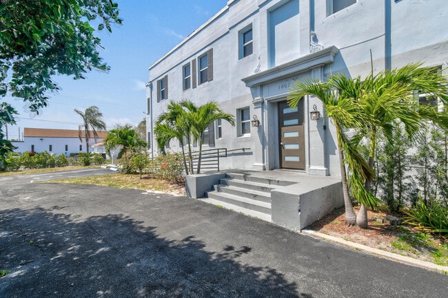 Building Photo - 1401 Division Ave