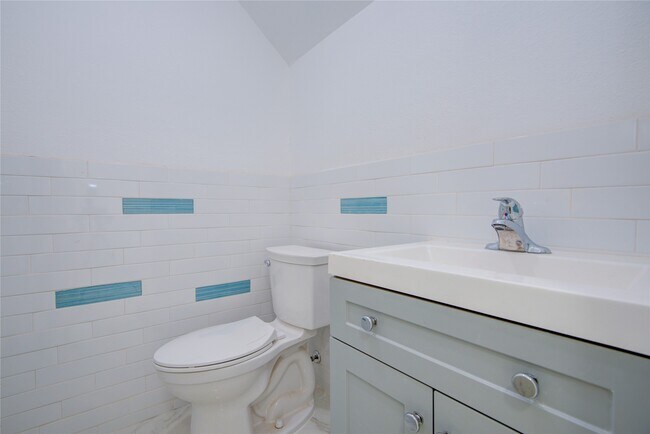 Building Photo - 4427 Waterfall Way