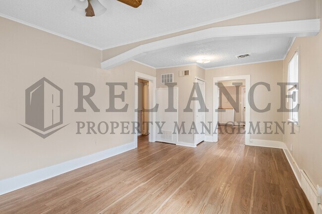 Building Photo - 222 S Edwards Ave