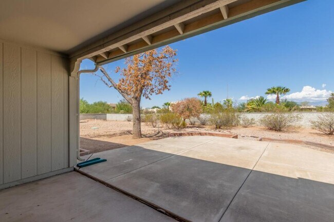 Building Photo - 7880 S Ave De Pina