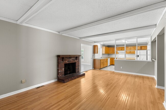 Building Photo - 14355 Rainy Lake Dr