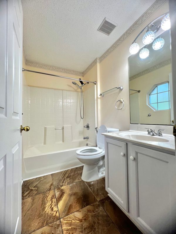 Building Photo - 11395 Aston Hall Dr