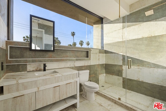 Building Photo - 1021 N Ogden Dr