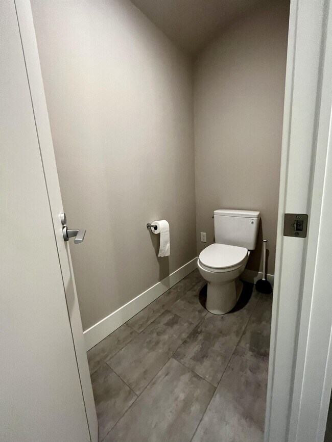 Building Photo - 4179 SE 68th Ave