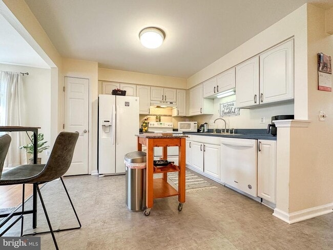 Building Photo - 14358 Haysickle Ct