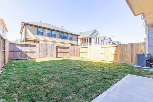 Building Photo - 5546 Sallow Bay Ln